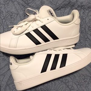 Adidas White and Black Sneakers Men’s Size 8